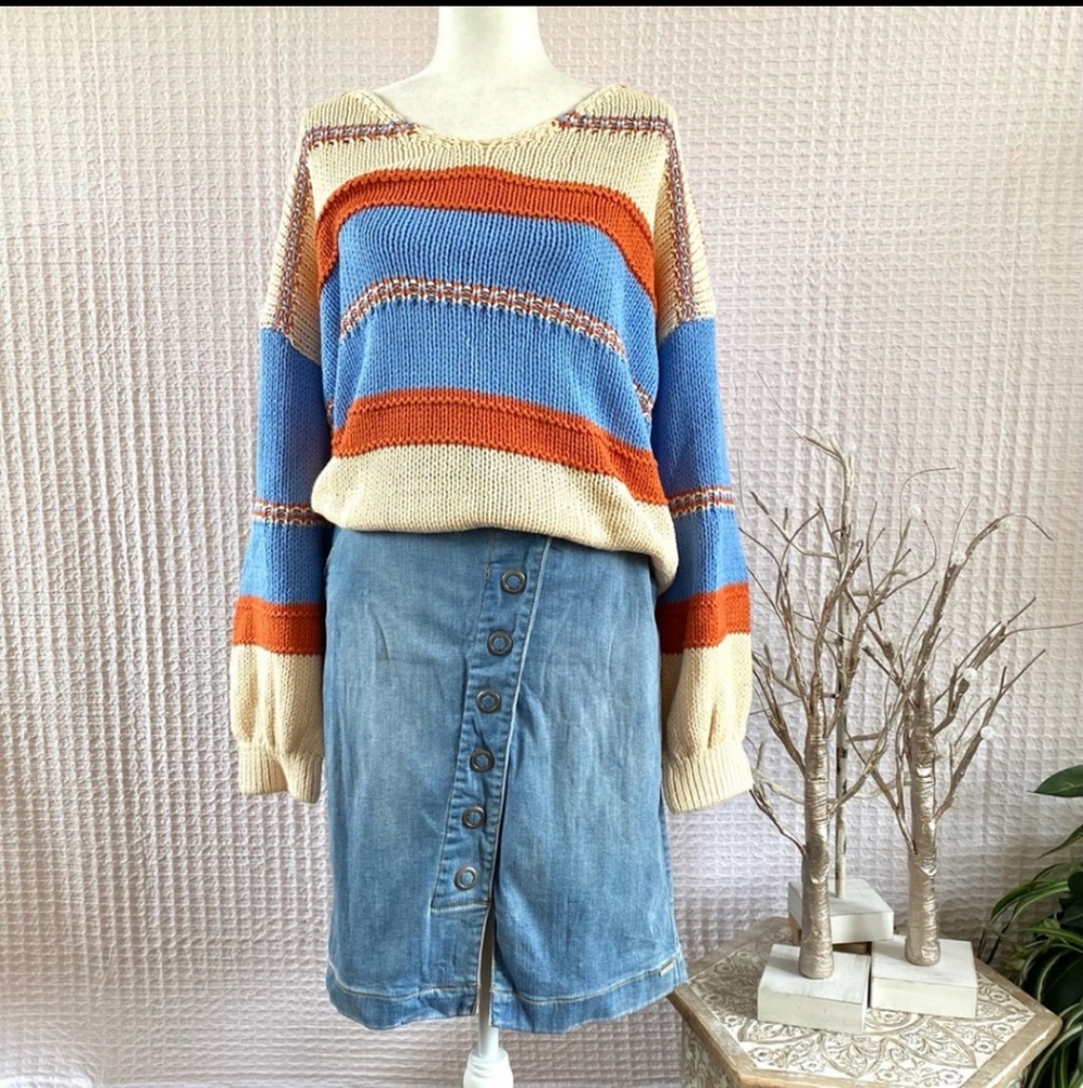 GORGEOUS SWEATER - Picture 4 of 7
